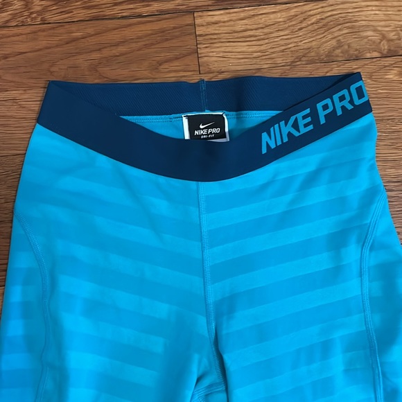 Nike Pro Dri-Fit Leggings - Picture 2 of 4